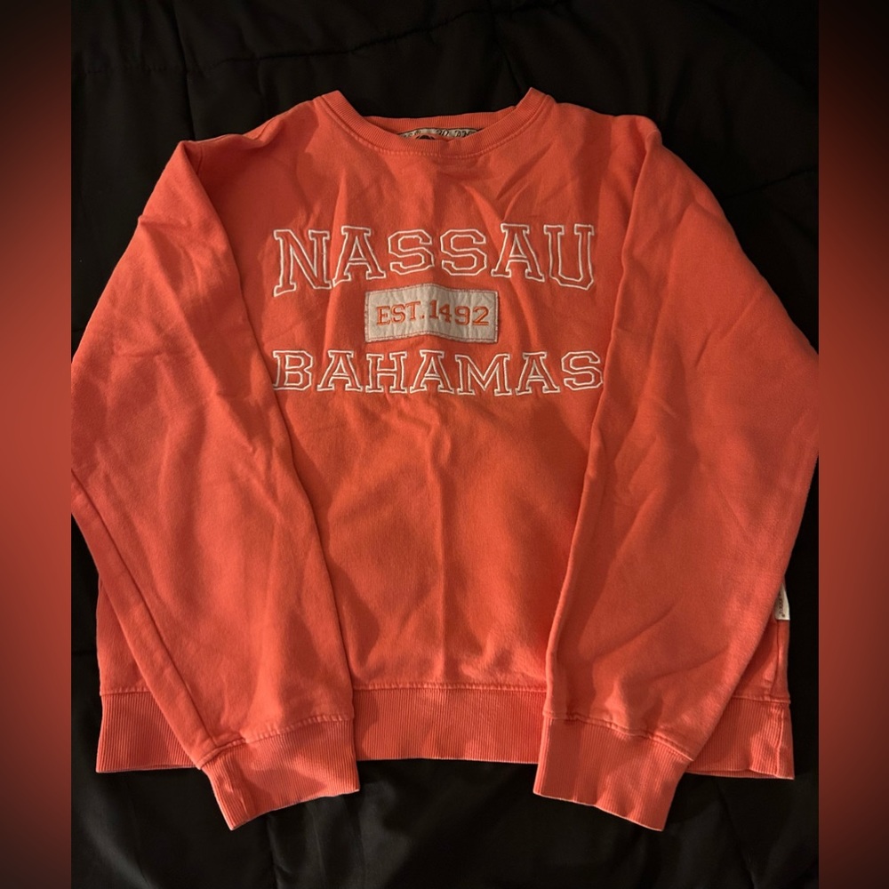 I am selling this pink long sleeve shirt!